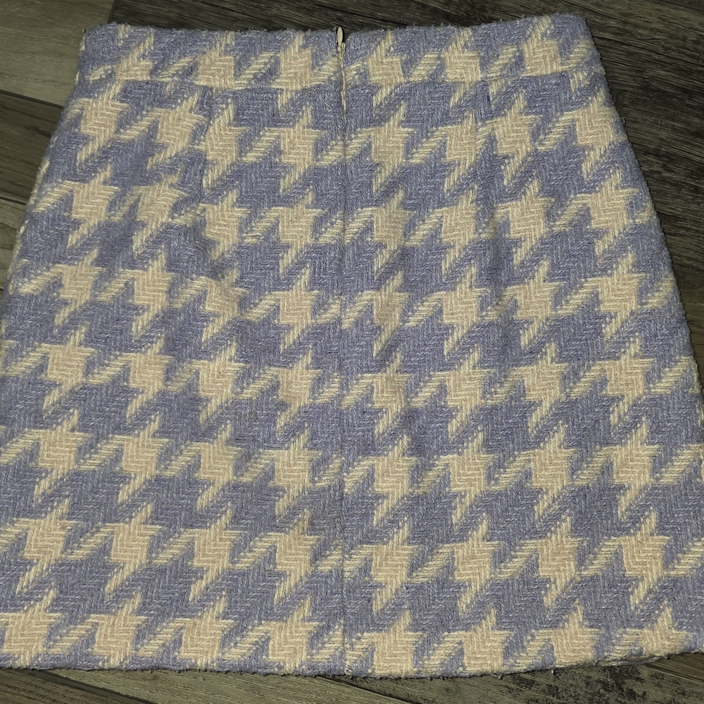 Houndstooth Tweed Mini Skirt in‎ Lavender and Cream - Picture 2 of 3